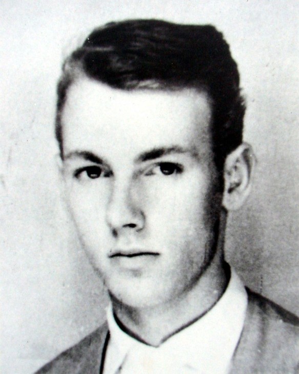 East german border guard let him go essay picture